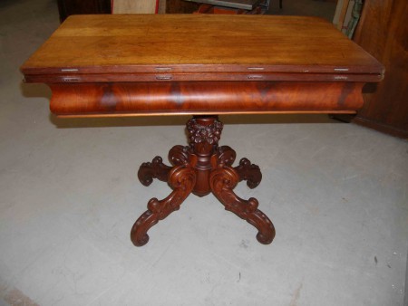 2569 - Stolek rozkladaci neorokoko orech 1880   89 x 44 cm  V - 74 cm  -  5 900 kc 